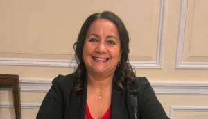 🏛️ Orgullo Hispano: Evelyn Alicea-Santiago jura como Concejala de White Plains