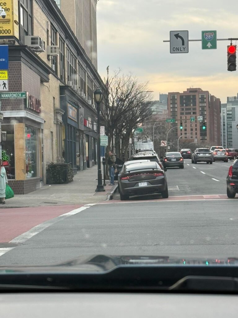 🚨 URGENTE: Confirmada presencia de ICE en White Plains; Comunidad en Alerta Máxima whatsapp image 2026 01 13 at 17.45.18