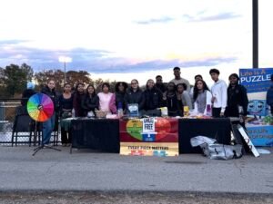 ¿BUSCAS EMPLEO O NECESITAS TRABAJADORES? ¡ÚNETE AL YOUTH BUREAU’S JOB BANK! 💼🚀✨