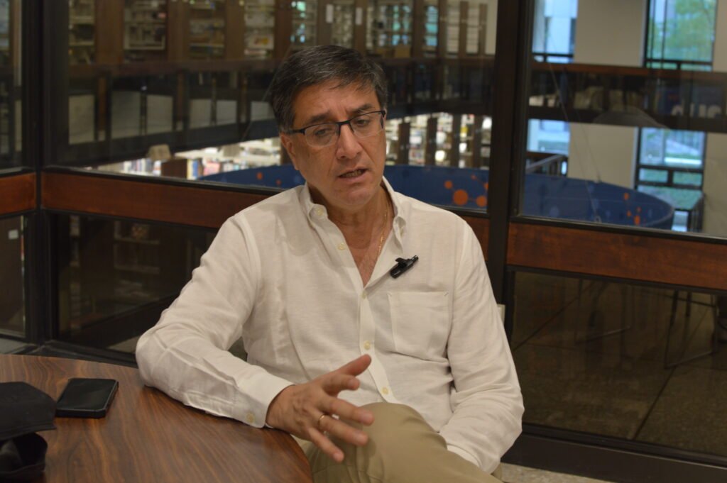 🇵🇪 "LINEA 24/7 PARA PERUANOS DETENIDOS EN NUEVA YORK" HABLA EL CONSUL GENERAL OSWALDO DEL AGUILA 🇵🇪 dsc 0041