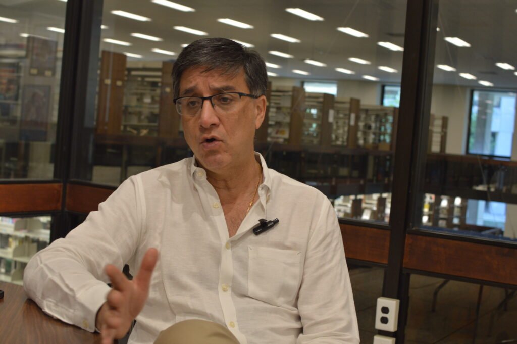 🇵🇪 "LINEA 24/7 PARA PERUANOS DETENIDOS EN NUEVA YORK" HABLA EL CONSUL GENERAL OSWALDO DEL AGUILA 🇵🇪 dsc 0044