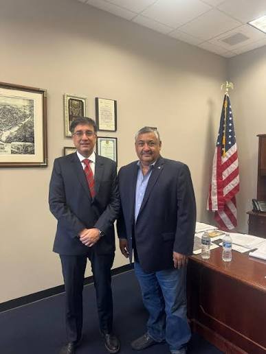 🇵🇪 "LINEA 24/7 PARA PERUANOS DETENIDOS EN NUEVA YORK" HABLA EL CONSUL GENERAL OSWALDO DEL AGUILA 🇵🇪 images (19)