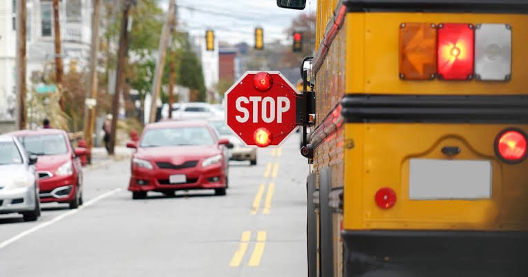 🚨🛑 ¡MÁS DE 12 MIL MULTAS POR REBASAR AUTOBUSES ESCOLARES! EN WHITE PLAINS🚌⚡ images (23)