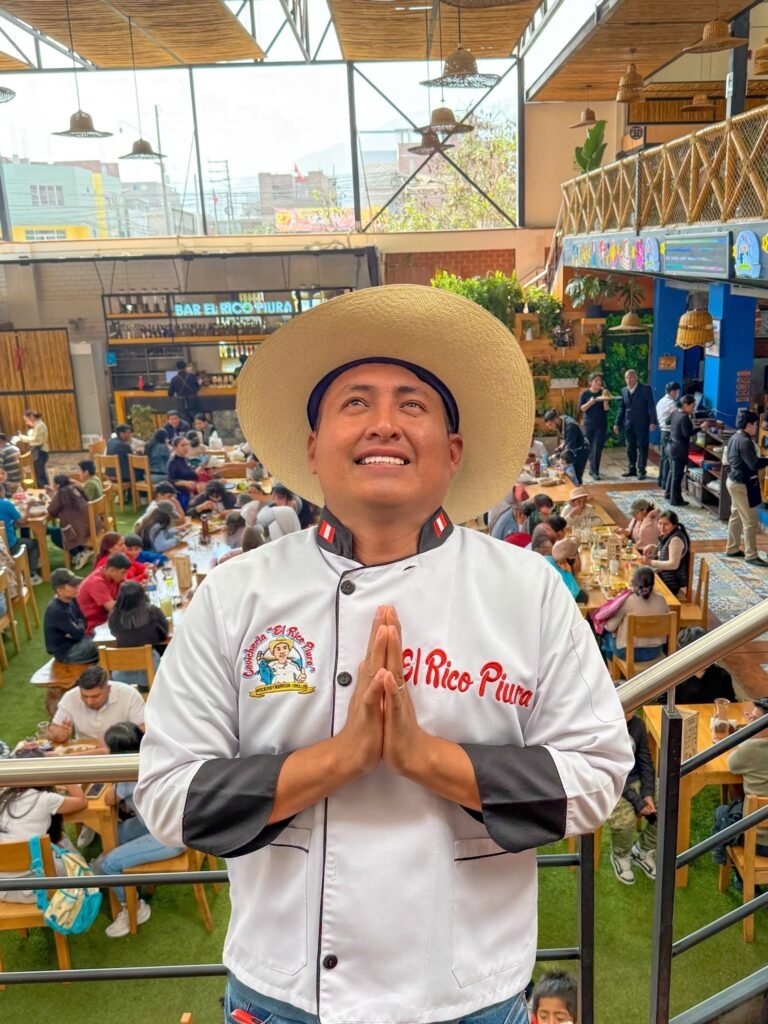 🤖🌊 DE VENDEDOR DE DULCES A FILÁNTROPO Y REY DEL CEVICHE: EDI “EL PAISA” MORALES 🇵🇪🍲✨ 539872331 1189397683218063 6106376971295200940 n