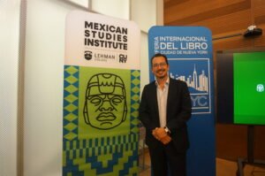 🤖🌊 JOSÉ HIGUERAS, EL LATIDO DE LA FILNYC Y LA DEFENSA DE NUESTRA LENGUA📚🗽✨
